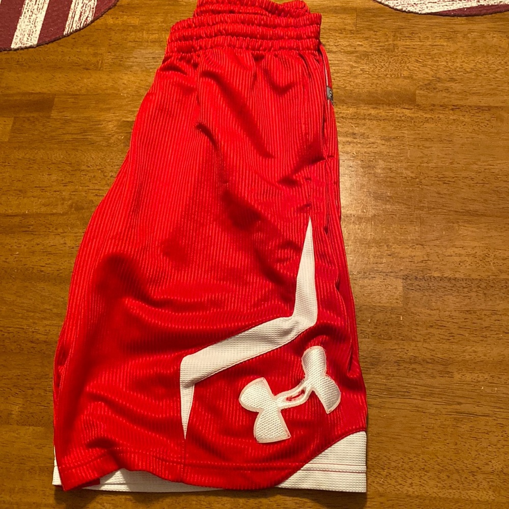 Under Armour Men’s Large Athletic Shorts